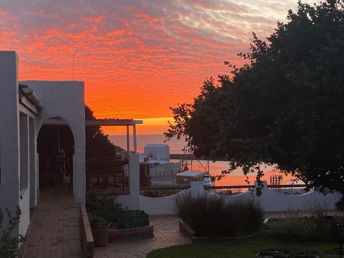 Saxon Lodge Gansbaai Exterior foto