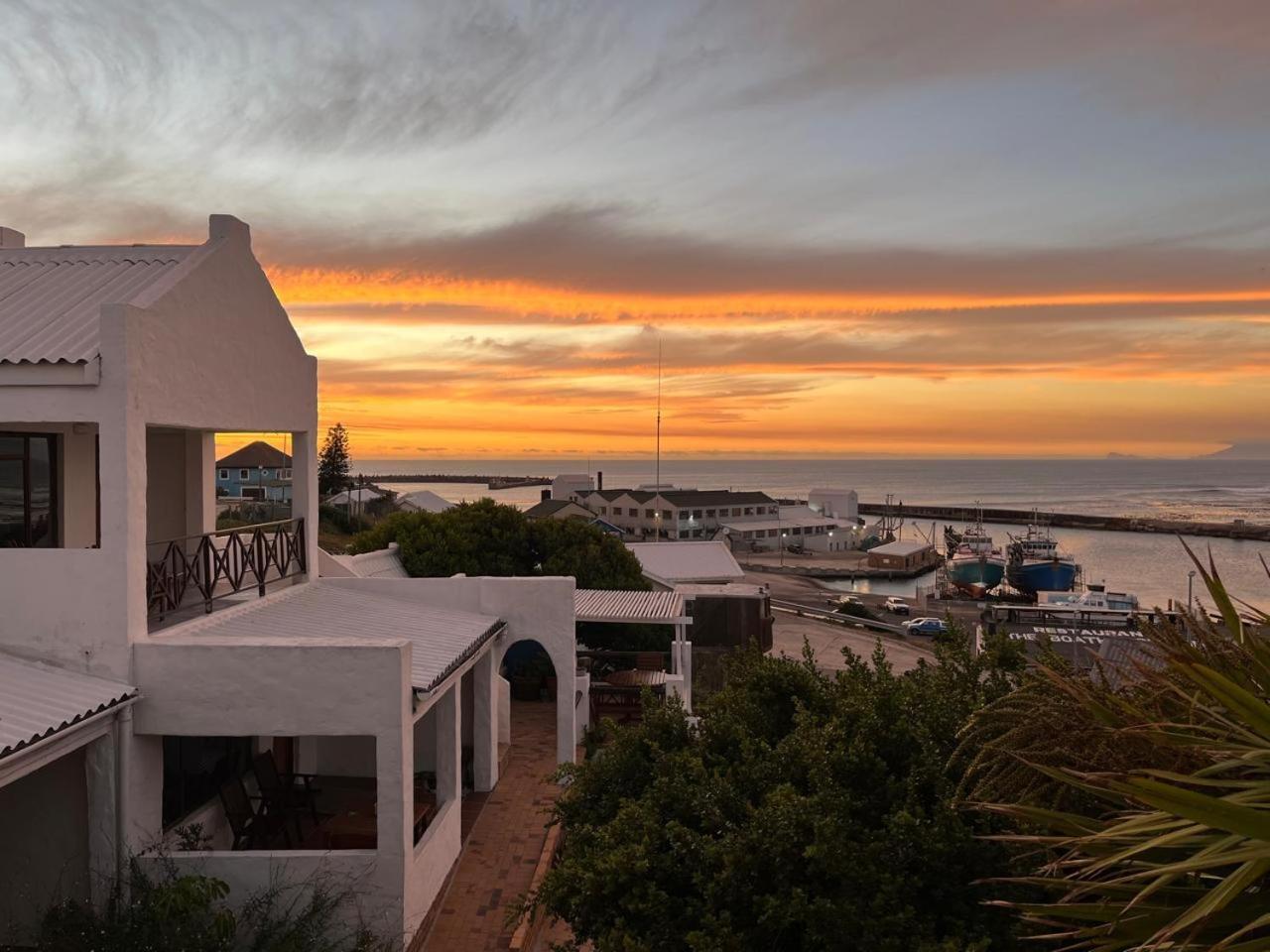 Saxon Lodge Gansbaai Exterior foto