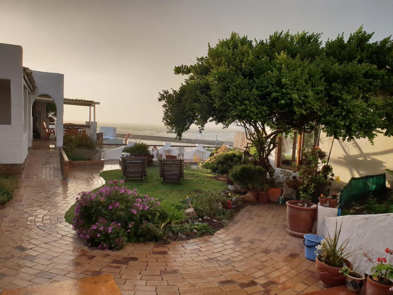 Saxon Lodge Gansbaai Exterior foto