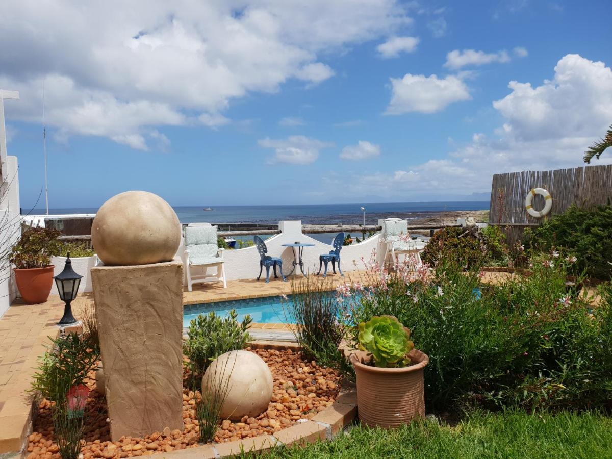 Saxon Lodge Gansbaai Exterior foto